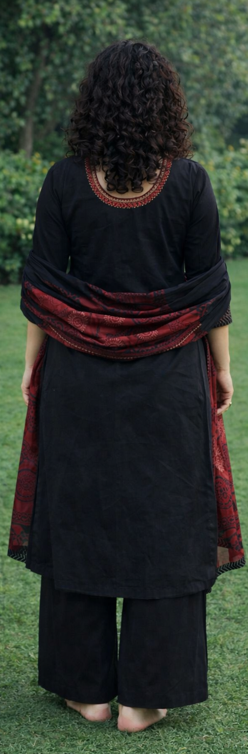 Urmi fashion Elegant Black & Maroon Embroidered Kurta Palazzo Set