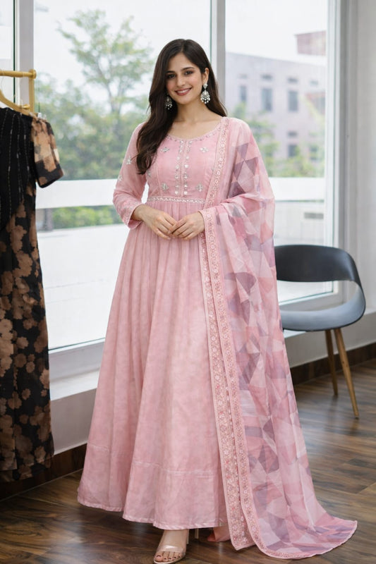 Urmi fashion 💗 Elegant Blush Pink Anarkali Kurta Set with Dupatta 💗